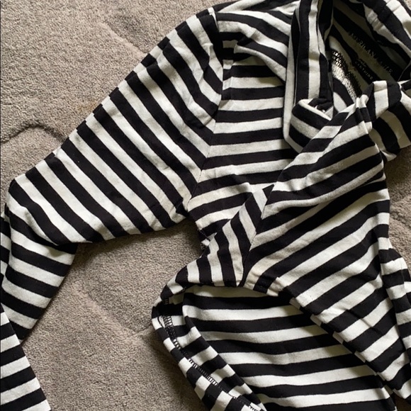 AE Striped Turtleneck - Picture 4 of 4